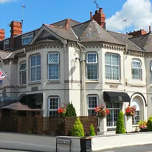 Brookside & Restaurant Hotel